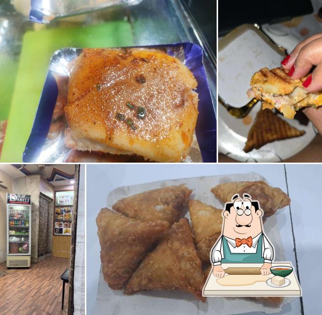 Samosa at Dilip Dabeli