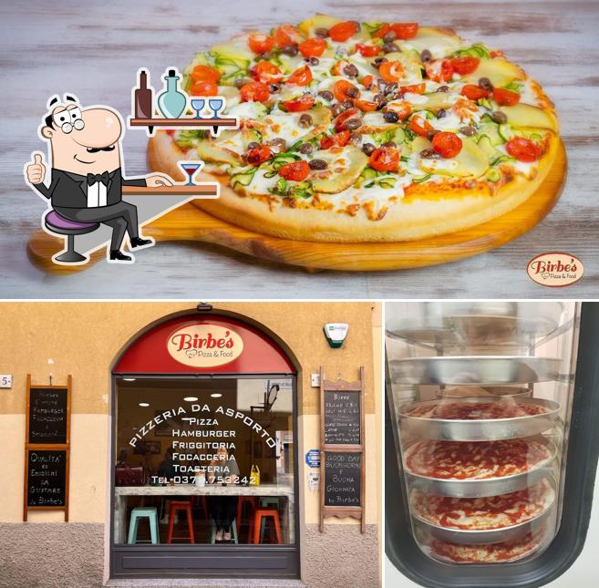 Pizzeria Birbe's Pizza & Food si caratterizza per la interni e cibo