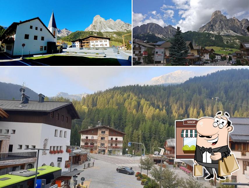 Guarda gli esterni di Taverna Posta Zirm