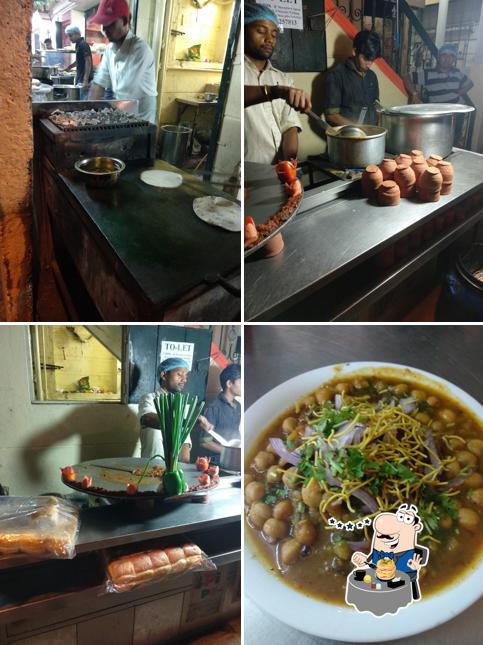 Food at Calcutta Victoria Chat House