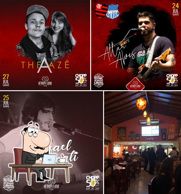 O interior do DreamLand Pub