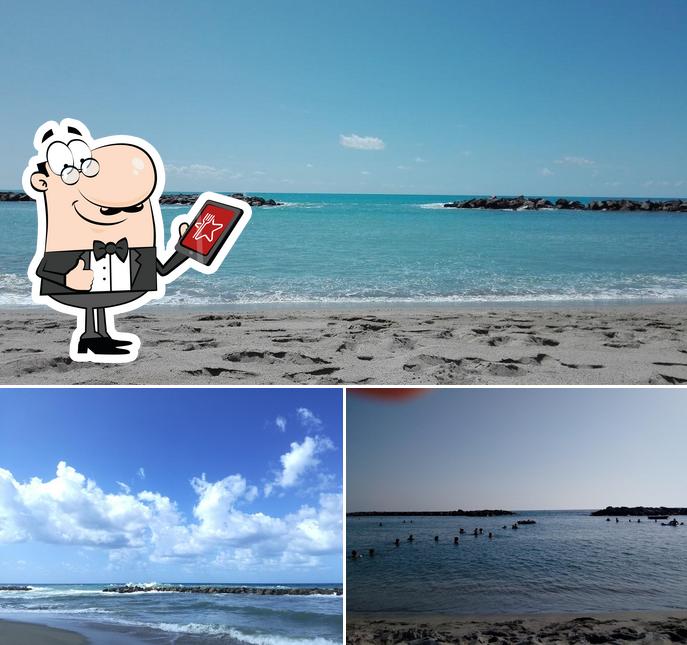 Goditi la vista dagli esterni di LIDO Stella Del Mare