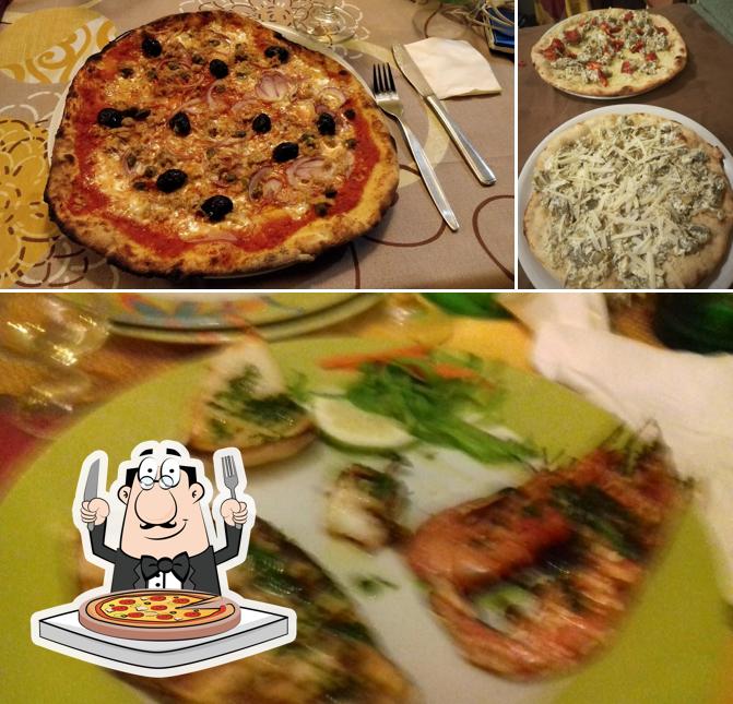 Prenditi una pizza a Ristorante BorgoRosso