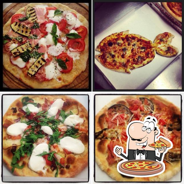 Scegli una pizza a Pizzeria Rosticceria Ferrara