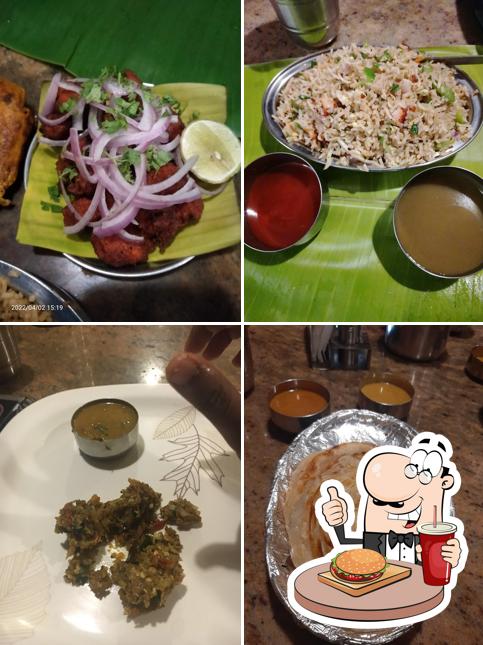 Try out a burger at Elite Rottu Kadai