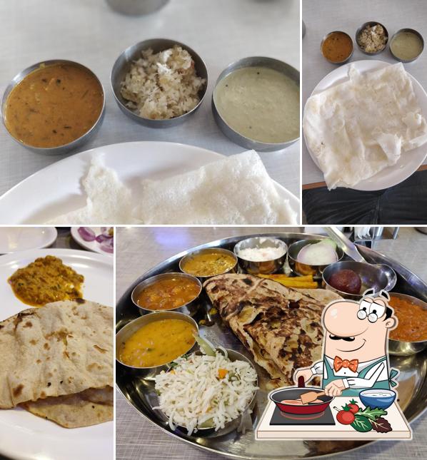 Chicken curry at Shri Bhagya Sagar Veg