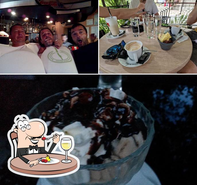 Questa è la immagine che presenta la cibo e bancone da bar di Caffe bar Goga