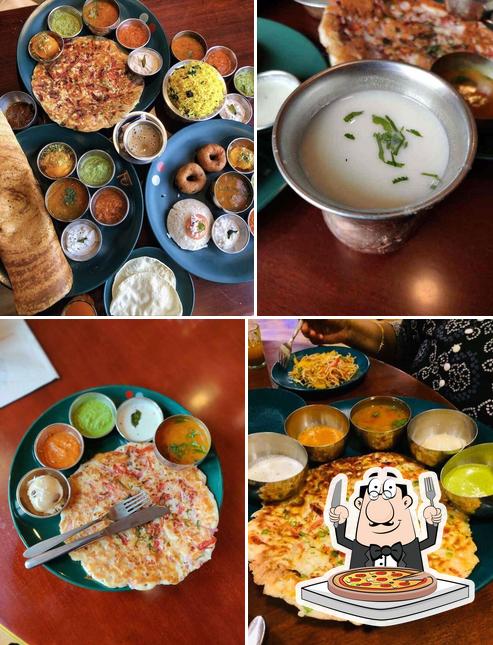 Order pizza at J U G G E R N A U T