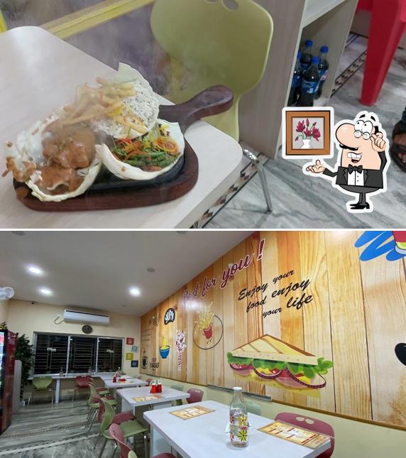 The interior of ON THE WAY cafe
