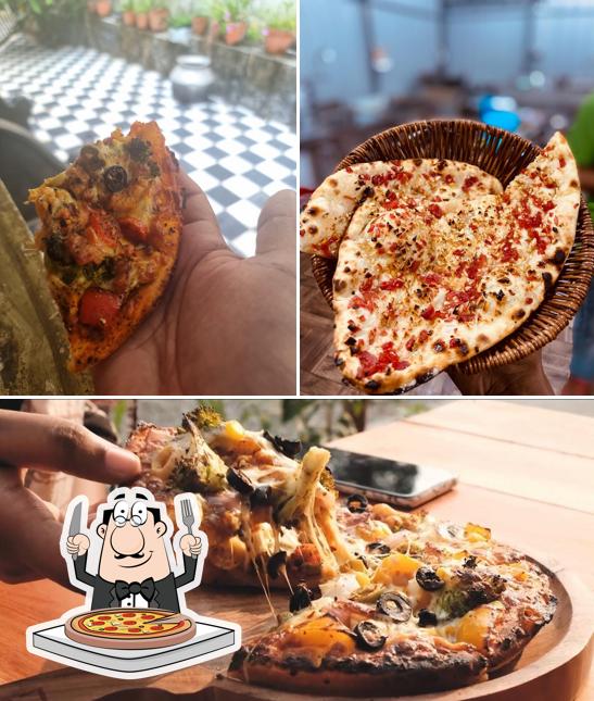 Try out pizza at Cafe Rosto