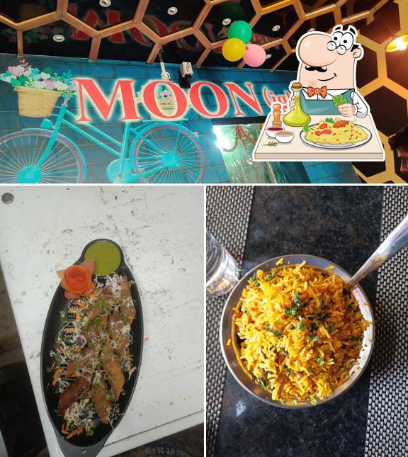 Food at Moon Light Resturant