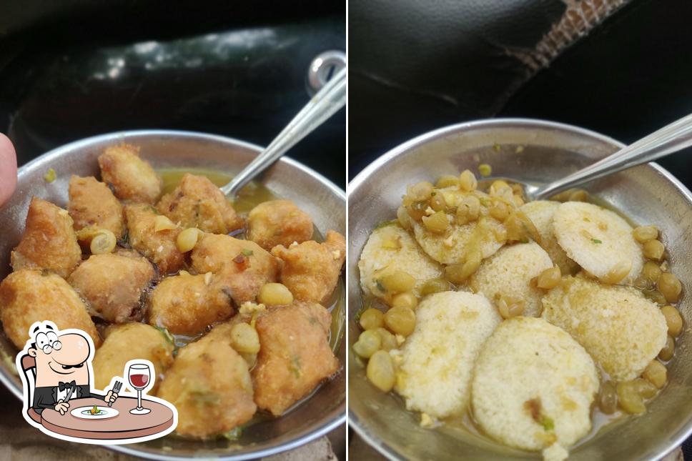 Food at Tuna Sahu Tiffin Center