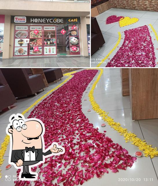 The interior of Honeycube Cafe Anand