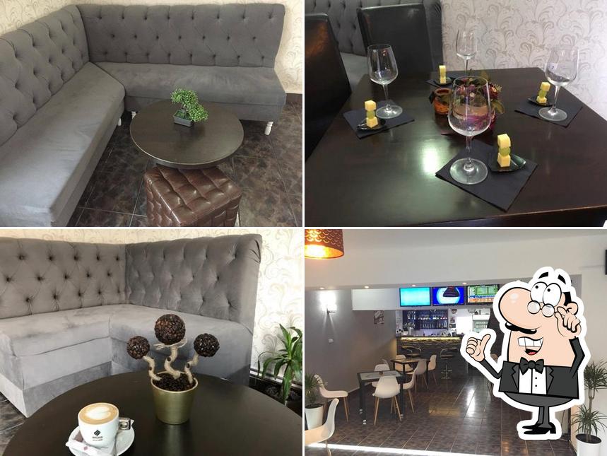 Piano Cafe