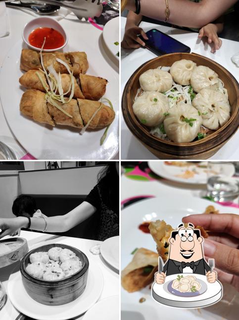 Dumplings at Crazy Noodles