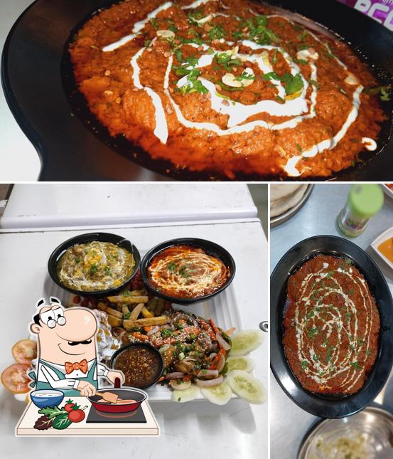 Chicken curry at Iqbal Zaika Chinese & Mughlai