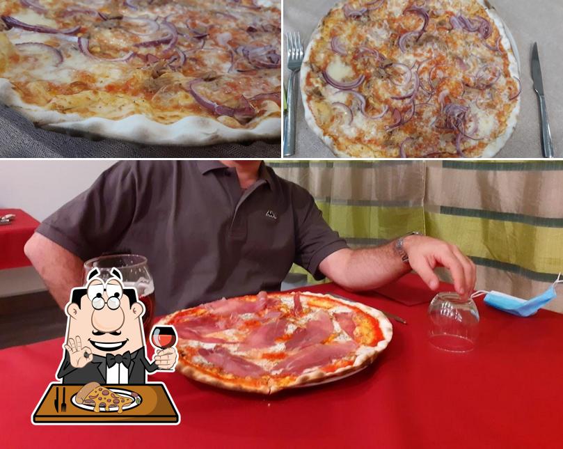 Prenditi tra le molte varianti di pizza
