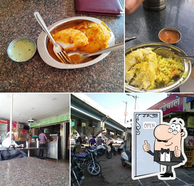 Balaji Wadewale Snacks Centre
