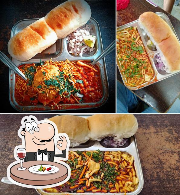 Food at Mahesh Misal and Snacks Center