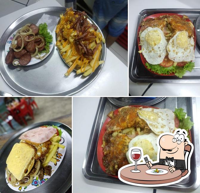 Comida em Samuquinha Lanches