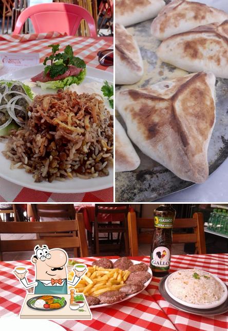 Comida em Tenda do Sheik