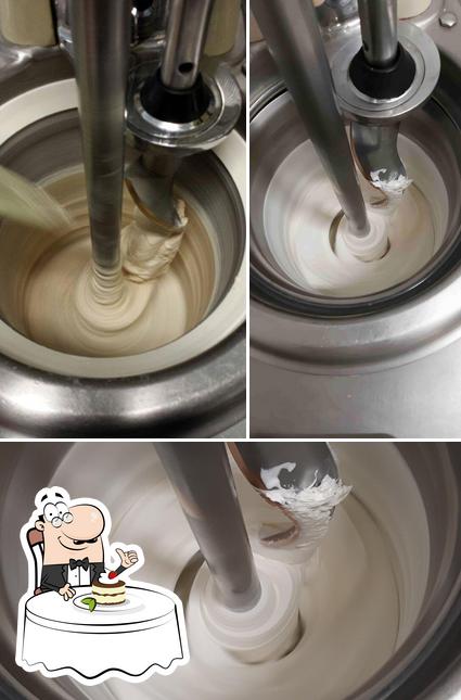 Gelateria San Pio Mantova serve un'ampia selezione di dessert