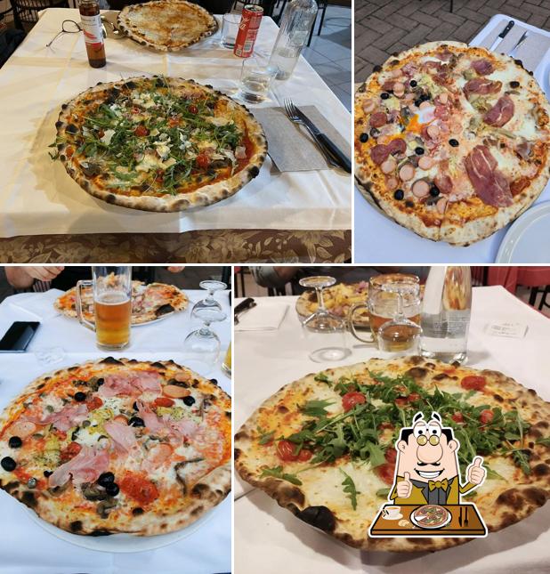 Prova una pizza a Ristorante Pizzeria Il Cortile