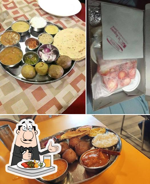 Food at Thali House, Sindhi Camp, Jaipur
