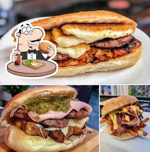 Concediti un bell'hamburger a Il Re Del Pollo Allo Spiedo di Larusso Francesco