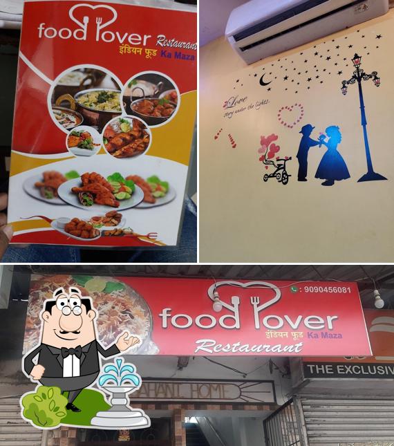 The exterior of Food lover