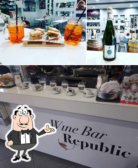 Gli interni di Wine Bar Republic di Gabriele Schiavella