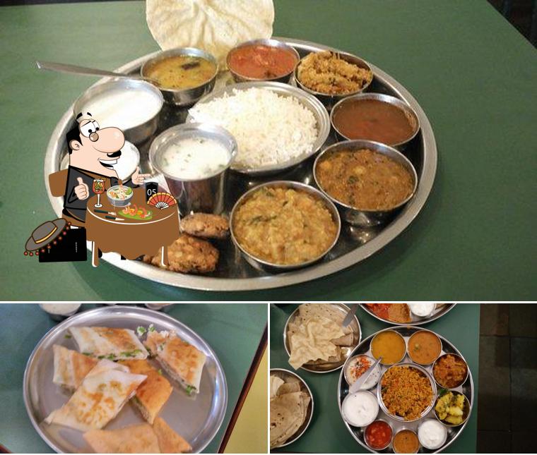 Food at Thambbi Veg Restaurant