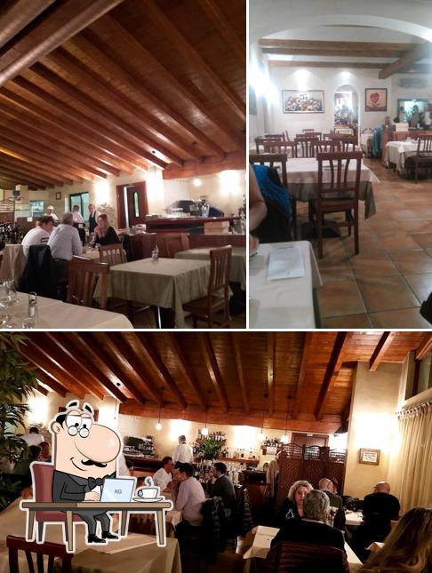Siediti a un tavolo di Ristorante Pizzeria Il Veliero