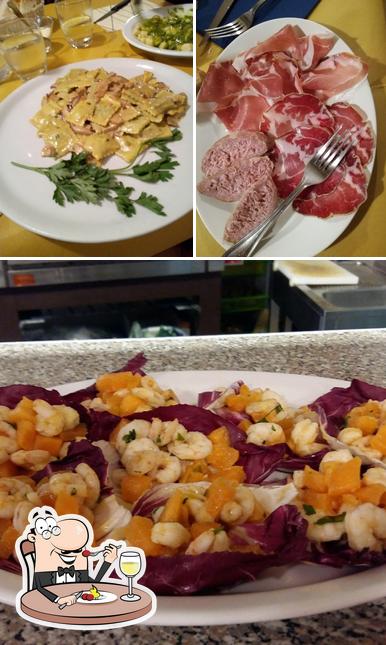 Platti al RISTORANTE LA GENOVESE