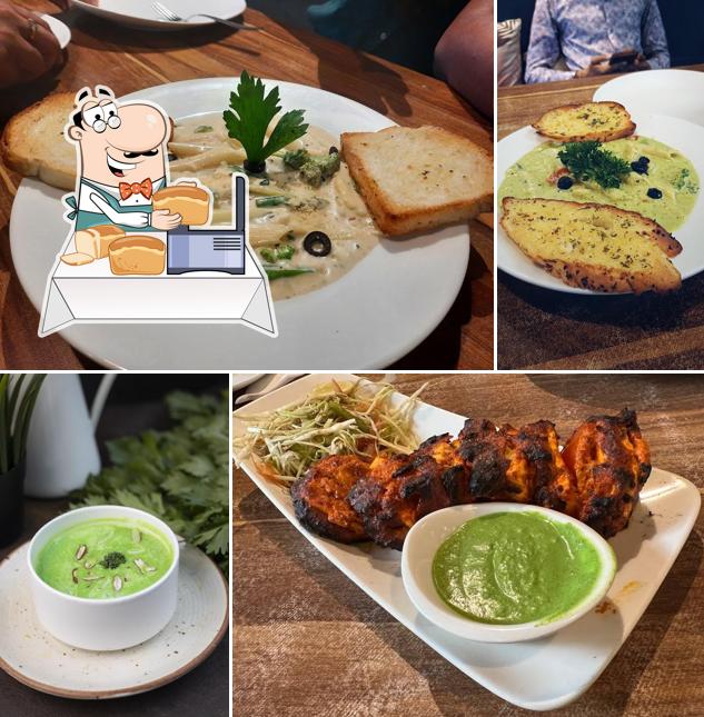 Garlic bread at 18.19 Cafe' Lounge