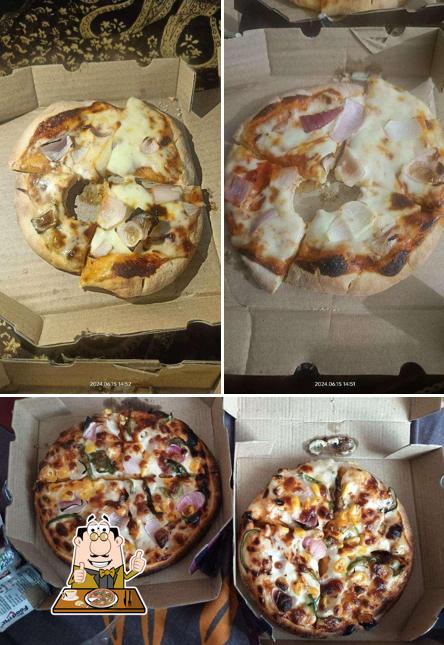 Pick pizza at The Pizza Cafe