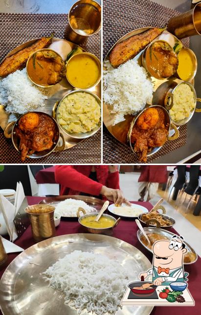 Chicken curry at 3 Hill Cart Road - Authentic Bengali Restaurant