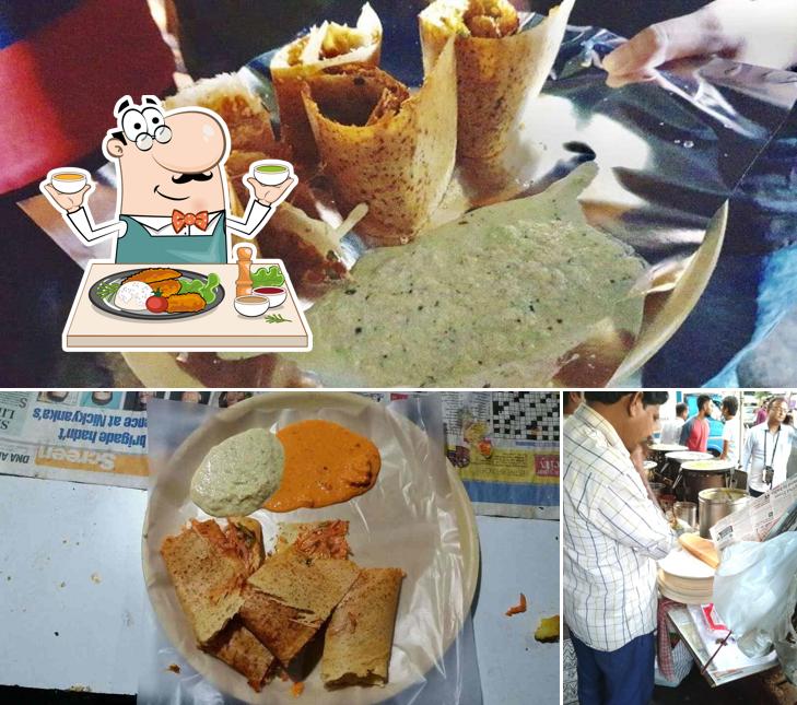 The picture of Aanand Dosa Stall’s food and interior