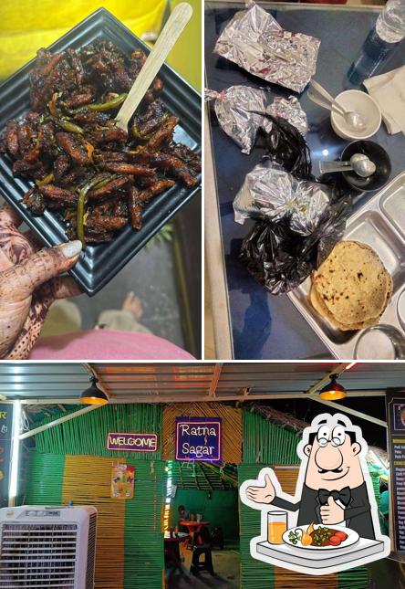 The photo of food and interior at Ratnasagar Restaurant