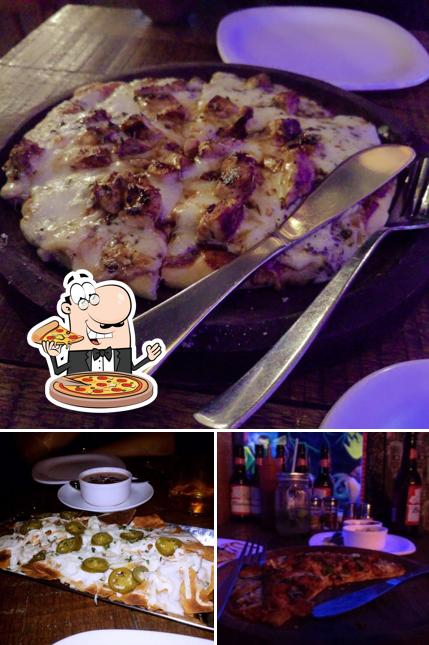 Pick pizza at 31st Street Bar & Cafe