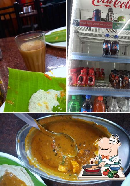 Chicken curry at Sree Ariya Bhavan