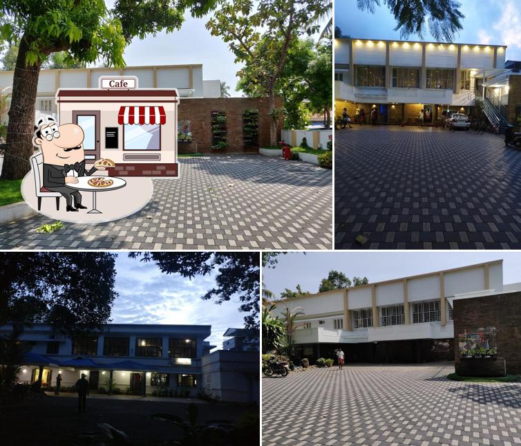 Check out how Polakulath Bar looks outside