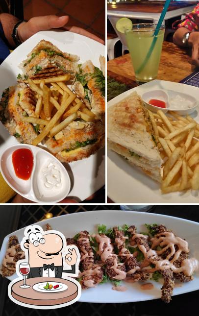 Food at KNIGHT OWL CAFE