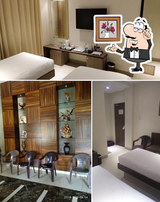 Take a seat at one of the tables at Motel Visava