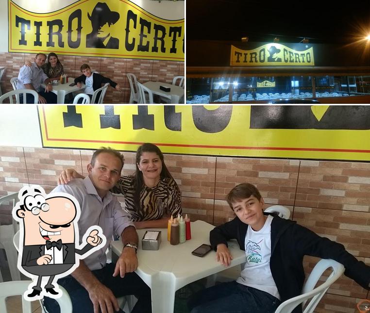 Veja imagens do interior do Tiro Certo Hamburgueria