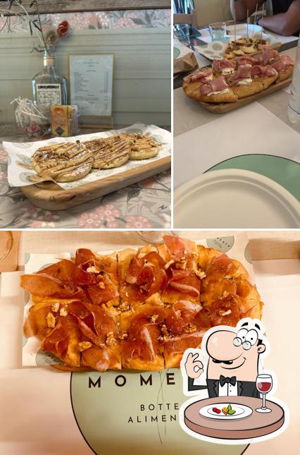 Platti al Un momento bottega alimentare