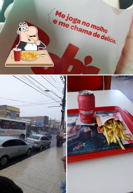 At Bob's Burger - Ceci Cunha you can enjoy French-fried potatoes