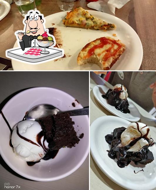 Neopolitan Pizza provides a selection of sweet dishes