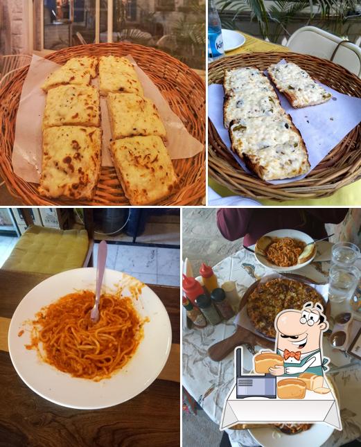 Garlic bread at Sparrows Pizzeria