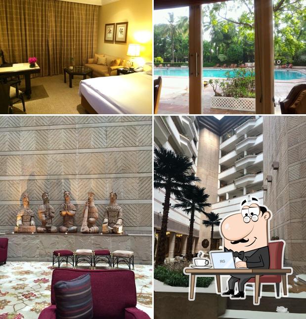 Check out how The Promenade Lounge looks inside